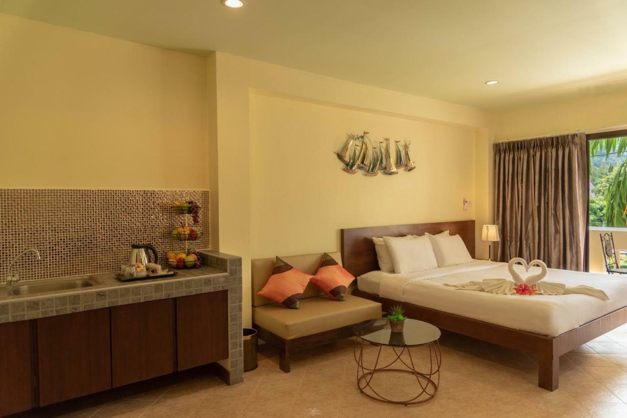 Park 38 Hotel - Sha Plus Phuket Extérieur photo