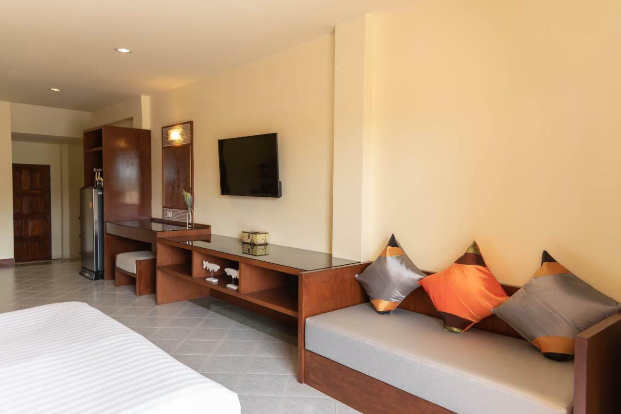 Park 38 Hotel - Sha Plus Phuket Extérieur photo